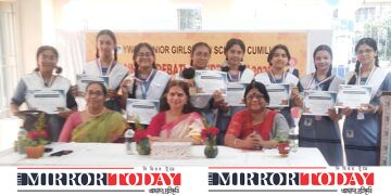 কুমিল্লা ওয়াইডাব্লিউসিএ গার্লস হাই স্কুলে প্রাণবন্ত বিতর্ক: প্রযুক্তি—আশীর্বাদ নাকি হুমকি?