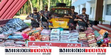 কুমিল্লা সীমান্তে ৬৮ লাখ টাকার ভারতীয় শাড়ী–শাল জব্দ