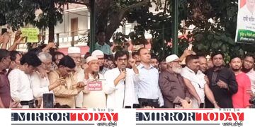 নেতাকর্মীদের প্রতি কৃতজ্ঞা প্রকাশ করে মঞ্চে কাঁদলেন হাজী ইয়াছিন